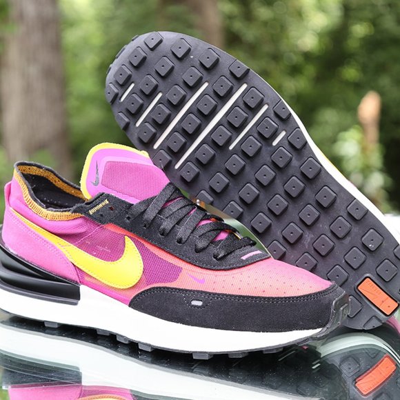 Nike Waffle One Active Fuchsia Men’s Size 10.5 main image 4